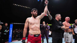 UFC Абу-Даби: Магомед Анкалаев досрочно победил Богдана Гуськова