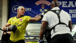 Энтони Ярд встретится с Линдоном Артуром 5 декабря