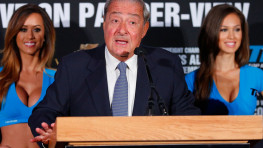 Арум: Победитель боя Риос-Брэдли может встретиться с Саулем Альваресом