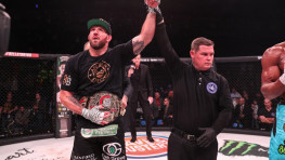 Раян Бадер защитил пояс чемпиона Bellator
