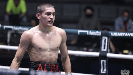 Альберт Батыргазиев нацелился на титул чемпиона мира в легком весе