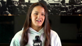 Белла Мир сенсационно проиграла Алекс Аподаке и осталась без контракта с UFC