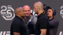 Видео: Дуэли взглядов Миочич-Нганну и Кормье-Оздемир