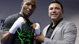 Де Ла Хойя: Хопкинс может бросить вызов Чавесу-младшему и Головкину