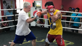 Фредди Роуч: Пакьяо нужно уходить или максимум еще один бой