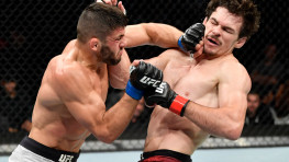 Российский напарник по команде Порье Арман Царукян победил на турнире UFC 240
