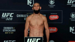 Бойцы UFC потребовали использования электронных весов после скандального взвешивания Хамзата Чимаева