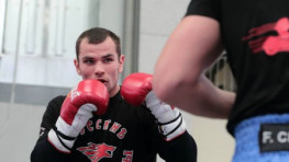 Чудинов спаррингует с Н'Жикамом и Каштановым перед боем с Юбанком