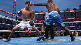 Видеозапись боя Брэдли-Варгас