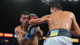 Виктор Постол нокаутировал Лукаса Матиссе