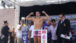 Видеозапись взвешивания перед боем Матиссе-Постол