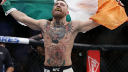 Конор Макгрегор нокаутировал Дональда Серроне на первой минуте боя