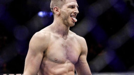 Дэн Хукер — на вызов от Махачева: На фото — мой ответ