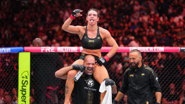 UFC 330: Маккензи Дерн победила Джиллиан Робертсон