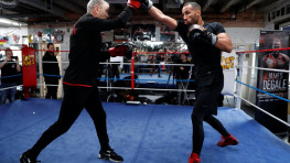 Кадр дня: Открытая тренировка Дигейла перед боем с Труа