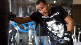 Фото: Джеймс Дигейл продолжает подготовку к бою с Лучаном Буте