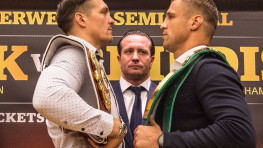 Кадр дня: Обмен взглядами Усик-Бриедис