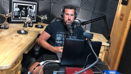 Джон Маккарти оценил остановку боя Магомеда Анкалаева и пояснил, как отменить подобную победу