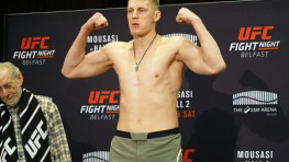 Видео: Взвешивание UFC Fight Night 99