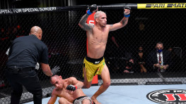 Реакция в твиттере на бой Оливейры и Фергюсона