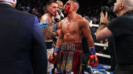 Претендент на Бой года: Джордж Кэмбосос победил Теофимо Лопеса