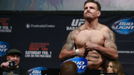 Фрэнк Мир ведет переговоры с Bellator ради боя с Федором Емельяненко