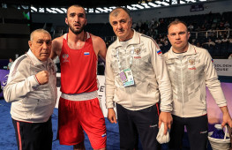 Четверо российских боксеров вышли в четвертьфинал ЧМ