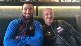 Тренер Гассиева: Джонсон — опытный боксер, но в нем нет ничего выдающегося
