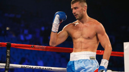 Александр Гвоздик остается в больнице после боя с Артуром Бетербиевым