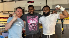 Канело уверен в своей подготовке к бою с Кроуфордом