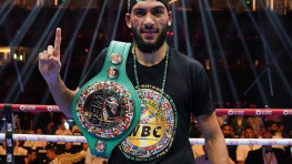 Два чемпионских поединка и один отборочный состоятся в рамках одного шоу с боем Усик – Верхувен