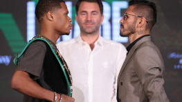 Пресс-конференция Девина Хейни и Хорхе Линареса