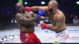 UFC Freedom 250: Джош Хокит досрочно победил Деррика Льюиса