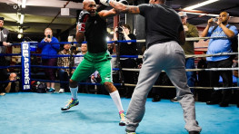 Фото: Открытая тренировка Бернарда Хопкинса