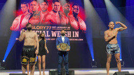 Кадр дня: Вахитов и Перейра сделали вес