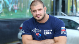 Стал известен соперник Ивана Штыркова в дебютном бою в UFC