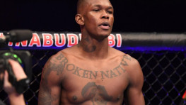 Исраэль Адесанья дал прогноз на исход боя Чимаев — дю Плесси