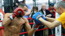 Фото: Дигейл и Джек провели открытую тренировку перед боем 14 января