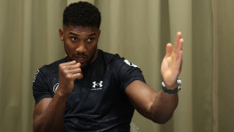 Джошуа: Если бы Усик не был левшой, я бы его вынес