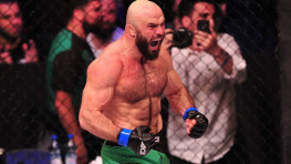 Магомед Исмаилов победил Артема Фролова решением судей