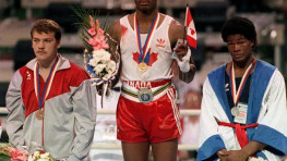 Леннокс Льюис: Уайлдеру и Джошуа не хватает любительского опыта