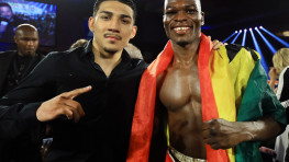 IBF обязала Ричарда Комми встретиться с Теофимо Лопесом