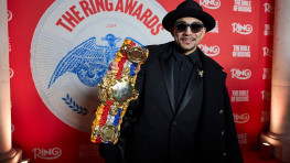 Теофимо Лопесу предложили бой за титул в первом полусреднем весе