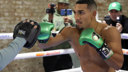 Теофимо Лопес и Педро Кампа проведут бой 13 августа