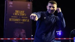 Экс-чемпион мира Мадримов вернется на ринг 24 января