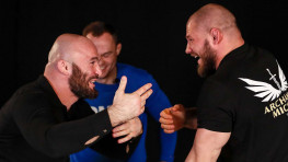 Бой Магомеда Исмаилова и Ивана Штыркова состоится 13 декабря в Москве