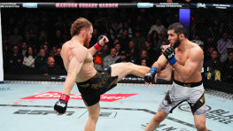 UFC 322: Ислам Махачев завоевал титул UFC в полусреднем весе