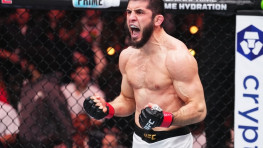  Бой Махачева и Гэрри может пройти в августе в турнире UFC 330