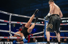 Арсланбек Махмудов вернулся на ринг с досрочной победой