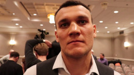 Официально: Максим Власов подписал контракт с Top Rank